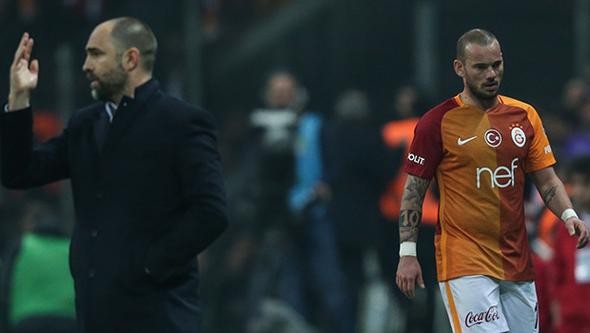 Sneijder'a yol göründü