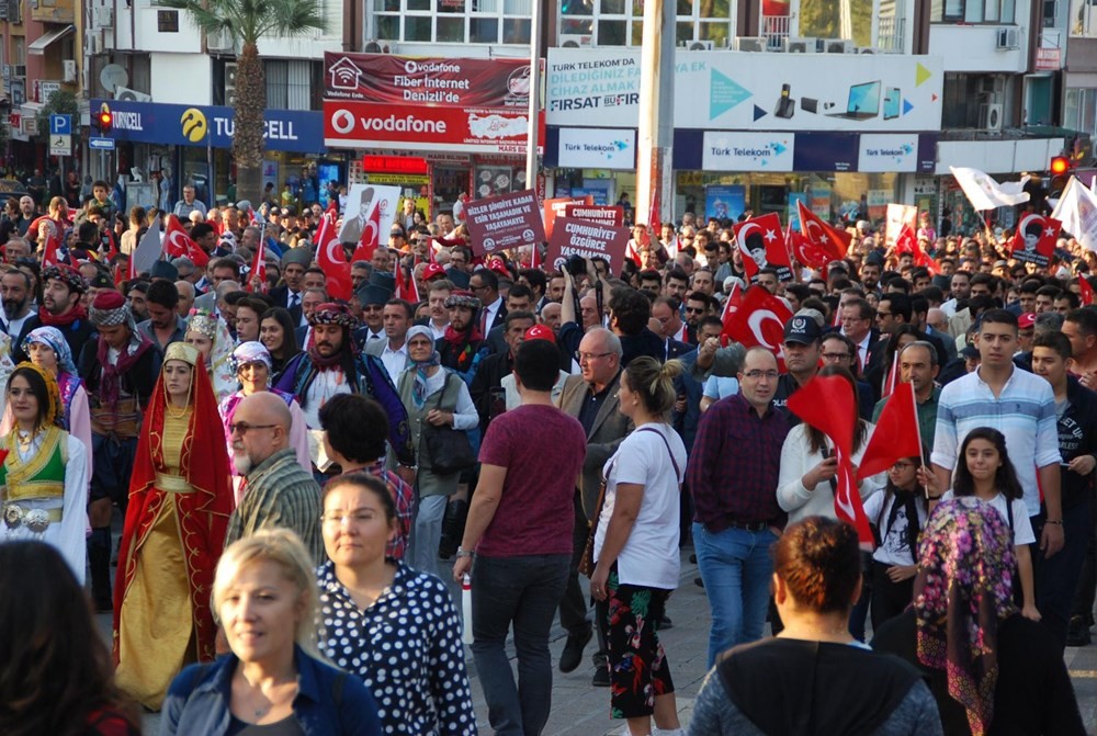 29 Ekim tüm yurtta coşkuyla kutlandı