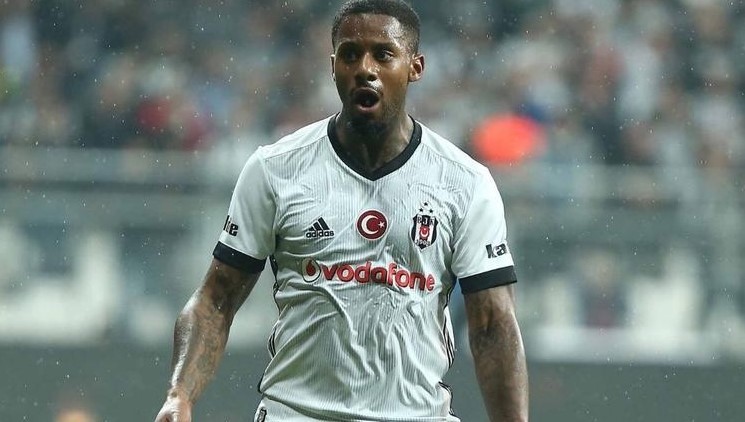 Beşiktaş'ta bir devrin sonu! 8 ismin bileti kesildi...