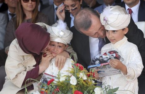 Erdoğan Bakan Yıldırım'dan borç aldı