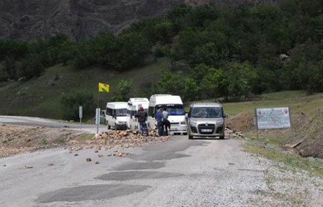 PKK'lılar kimlik kontrolüne başladı